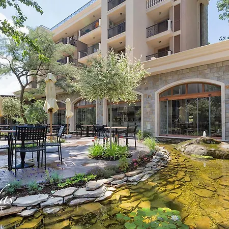 Апартхотел Cascadas Family Слънчев бряг