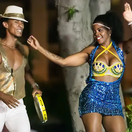 Апартхотел Cascadas Family 4*