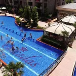Cascadas Family Lägenhetshotell Slăntjev Brjag