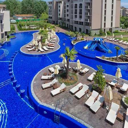 Cascadas Family ساني بيتش