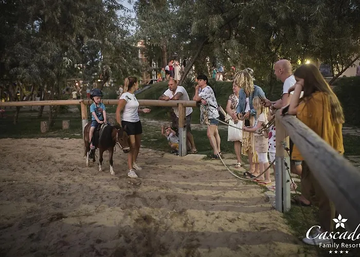 アパートホテル Cascadas Family