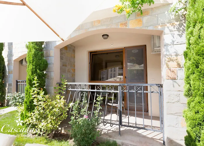 Cascadas Family アパートホテル サニービーチ