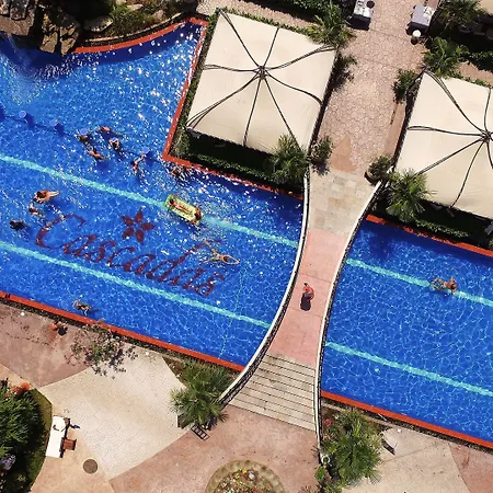 Ξενοδοχείο με διαμερίσματα Cascadas Family Resort 4*