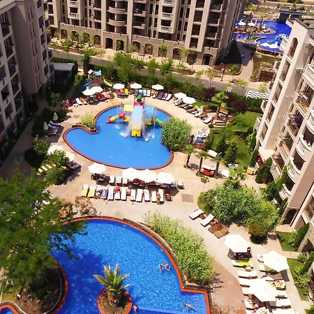Ξενοδοχείο με διαμερίσματα Cascadas Family Resort