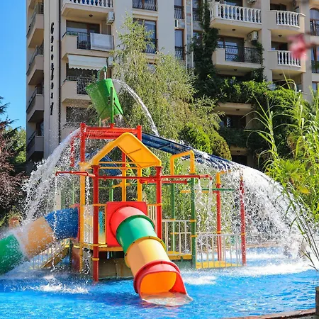 Ξενοδοχείο με διαμερίσματα Cascadas Family Resort 4*