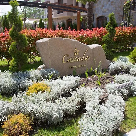 Cascadas Family Apartmanhotel 4*