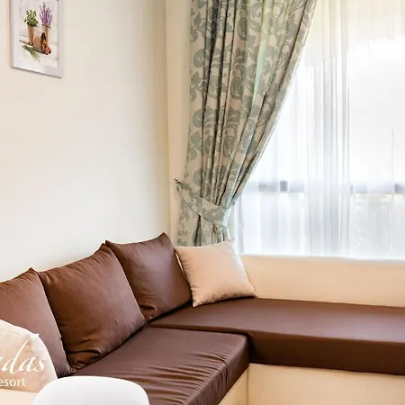 Cascadas Family Apartmanhotel 4*