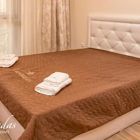 Cascadas Family Apartmanhotel 4*